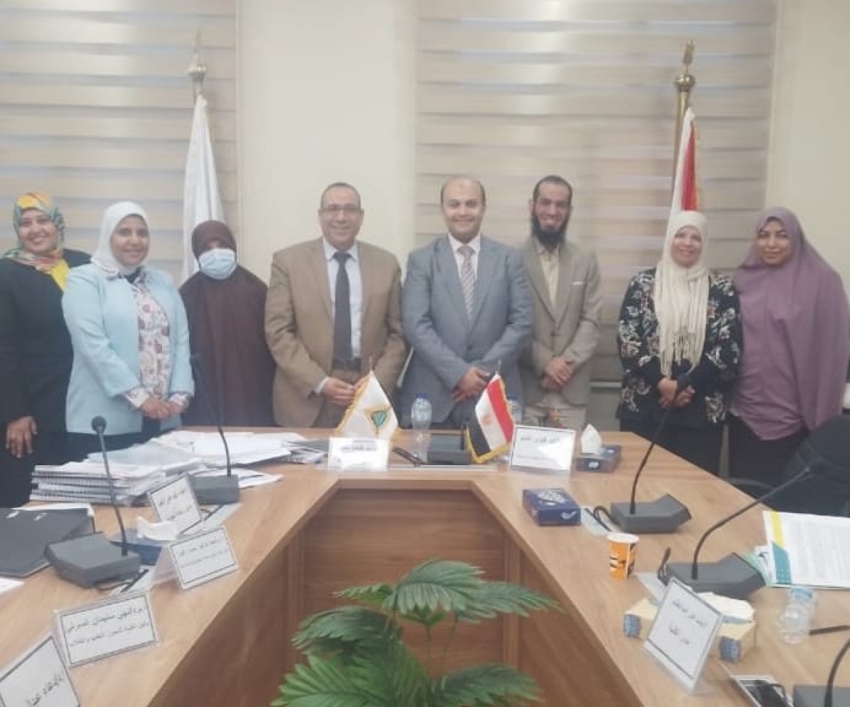 اول زيارة بوجود لفيف من خبراء الجوده بالجامعة لتقديم دعم فنى ومتابعة لجوده اعمال معايير الاعتماد المؤسسي والبرامجي بالكلية